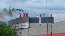 Avusturya'da BRP Rotax Önünde Filistin Destekçileri Protesto Düzenledi