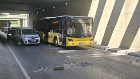 Bağcılar'daki Alt Geçitte Düşen Beton Parçaları Trafiği Tehdit Ediyor