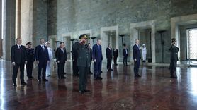 Cumhurbaşkanı Erdoğan Anıtkabir'i Ziyaret Etti