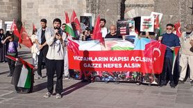 Erzurum'da Sağlık Çalışanları Gazze İçin Yürüyüş Düzenledi