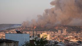 İzmir Buca'daki Orman Yangınına Müdahale Devam Ediyor