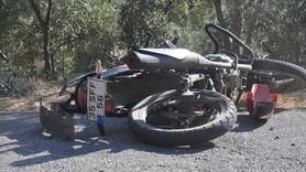 İzmir'de Motosiklet ve Pikap Çarpıştı: 1 Ölü, 1 Yaralı
