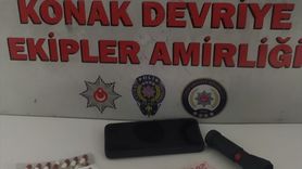 İzmir'de Uyuşturucu Ticaretine Karşı Operasyon: 2 Şüpheli Tutuklandı