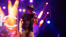 Kıraç Bitlis'te Coşku Dolu Bir Konser Verdi