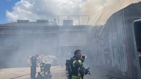 Trabzon'daki Mobilya Atölyesinde Yangın Kontrol Altına Alındı