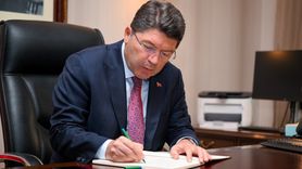 Adalet Bakanı Yılmaz Tunç Malta Ziyaretinde Türk Büyükelçiliğini ve Şehitliği Ziyaret Etti