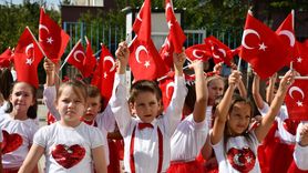 AK Parti Genel Başkan Yardımcısı Uygur'dan Gazze'deki Çocuklara Destek