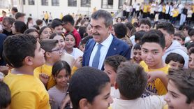 Bakan Tekin'den Gaziantep'te Sürpriz Okul Ziyareti