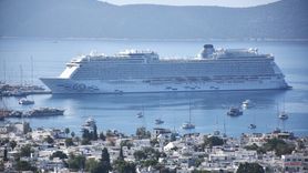 Bodrum'a Dev Kruvaziyer Aroya Geldi