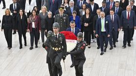 CHP Genel Başkanı Özgür Özel Anıtkabir'i Ziyaret Etti