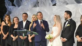 CHP Genel Başkanı Özgür Özel Düğünde Nikah Şahidi Oldu