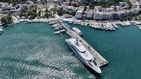 Fethiye'de Mega Yat "I Dynasty"a Yakıt İkmal Yapıldı