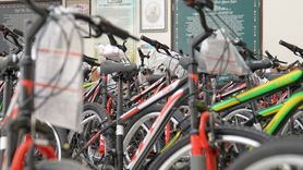 İHH'dan Depremzede Çocuklara Bisiklet Desteği