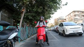 İran'da Kadınların Motosiklet Ehliyeti Talebi