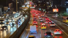 İstanbul'da Akşam Trafiği Felç Olmuş Durumda