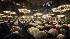 İstanbul'da Mevlit Kandili Coşkusu