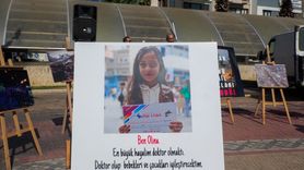 İzmir'de Boş Sıralar Etkinliğiyle Gazze'deki Çocuklar Anıldı