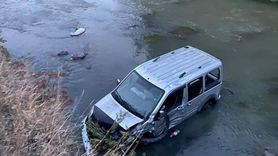 Kars Çayı'na Düşen Araç Sürücüsü Kurtarıldı