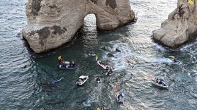 Lübnan'da Başbakan Selam'ın Yasağına Rağmen Güvercin Kayalıkları'na Portre Yansıtıldı