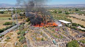 Manisa'daki Palet Fabrikasında Yangın Kontrol Altına Alındı