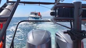 Marmara Denizi'nde Sürüklenen Tekne Kurtarıldı