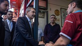 Milli Eğitim Bakanı Tekin Erzurum'da Esnaf ve Partilileri Ziyaret Etti