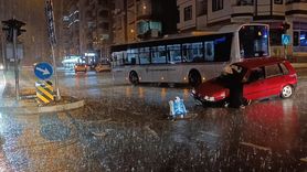 Samsun'da Gök Gürültülü Sağanak Yağış Hayatı Olumsuz Etkiledi