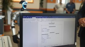 Samsun'da Insansı Robot 'Fastman'a Temsili Kimlik Verildi