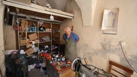 Savur'un Ustası: 50 Yıllık Ayakkabı Tamircisi Orhan Kurt