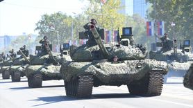 Sırbistan'da Askeri Geçit Töreni: 'Birliğin Gücü'