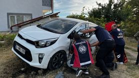 Sivas'ta İki Araç Çarpıştı, Üç Yaralı