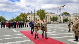 TBMM Başkanı Kurtulmuş Budapeşte'de Çelenk Töreni Düzenledi