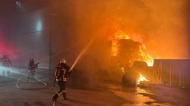 Uşak'ta Tekstil Fabrikasındaki Yangın Kontrol Altına Alındı