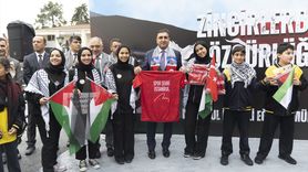 Beşiktaş'ta 'Zincirlerden Özgürlüğe Filistin' Etkinliği Düzenlendi