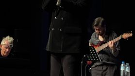 Bursa'da Cumhuriyet Konseri: Hakan Aysev Bursalılarla Buluştu