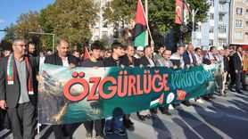 Bursa ve Kütahya'da Küresel Sumud Filosu'na Destek Yürüyüşleri Düzenlendi