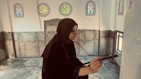 Camilerin Duvarlarını Sanatla Süsleyen Baba ve Kızı