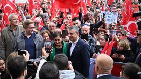 CHP Genel Başkanı Özgür Özel Brüksel'de Gençlere Çağrıda Bulundu