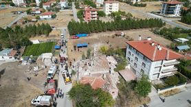 Çubuk'ta Deprem Riski Nedeniyle Boşaltılan Bina Çöktü