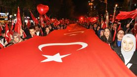 Cumhuriyet Bayramı Etkinlikleri: Kütahya ve Çanakkale'de Fener Alayı Yapıldı