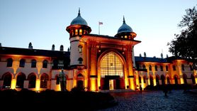 Edirne'deki Tarihi Gar Nostaljik Aydınlatmaya Kavuştu