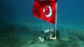 Fethiye'de Cumhuriyet Bayramı Coşkusu Su Altında Yaşandı