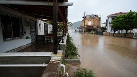 Foça'da Sel Felaketi: Arama Kurtarma Çalışmaları Devam Ediyor
