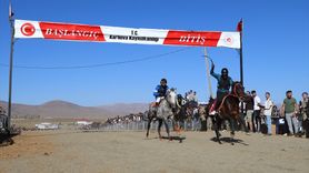 Geleneksel At Yarışları Bingöl'de Coşkuyla Gerçekleştirildi