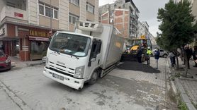 Güngören'de Çöken Yolda Kamyon Kurtarıldı