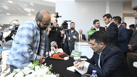 Hasan Doğan, 22. Ankara Kitap Fuarı'nda Eserlerini İmzaladı