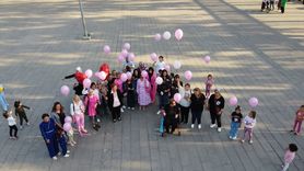 Hatay'da Meme Kanseriyle Mücadele Eden Kadın İçin Farkındalık Etkinliği