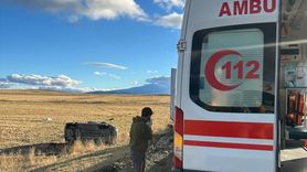 Kars'ta Şarampole Devrilen Otomobil Kazası