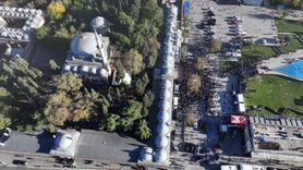 Kocaeli'de Çöken Binadan Kurtarılan Genç Kızla İlk Temas Anları Kameralarda