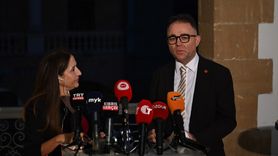 Kuzey Kıbrıs'ta Cumhurbaşkanı Seçimleri İçin Oy Sayım Süreci Başladı